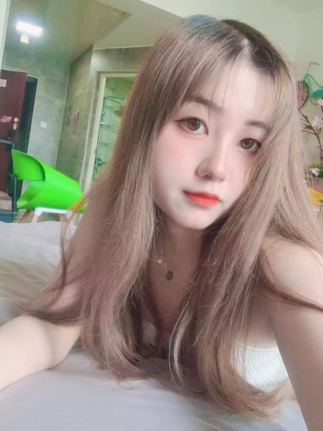 洪山区03年漂亮的妹子