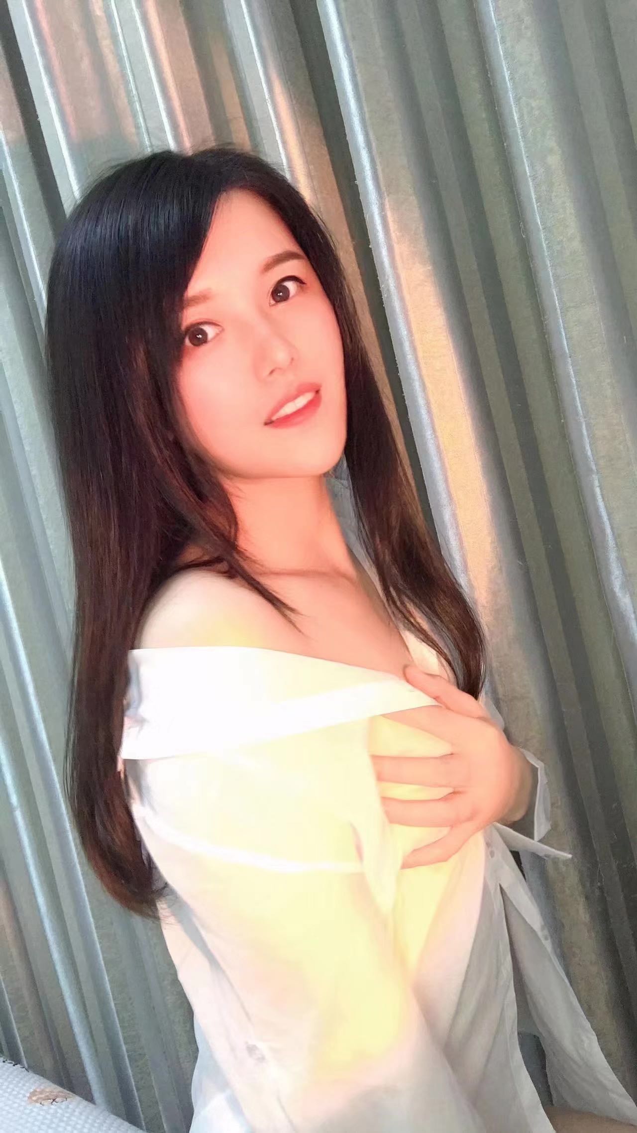 会所出来的小姐姐